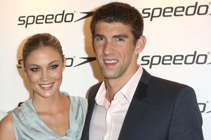 articles/2012/08/07/meet-michael-phelps-model-girlfriend-megan-rossee/michael-phelps-girlfriend-main-tease_dsprzm