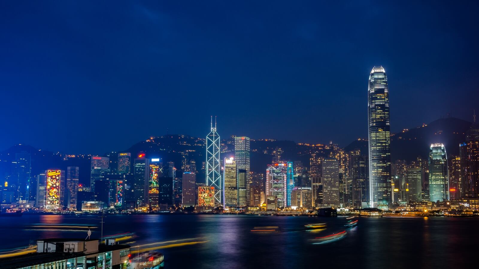 cheats/2013/06/10/snowden-unlikely-to-stay-in-hong-kong/130610-hong-kong-cheat_rq6zcx