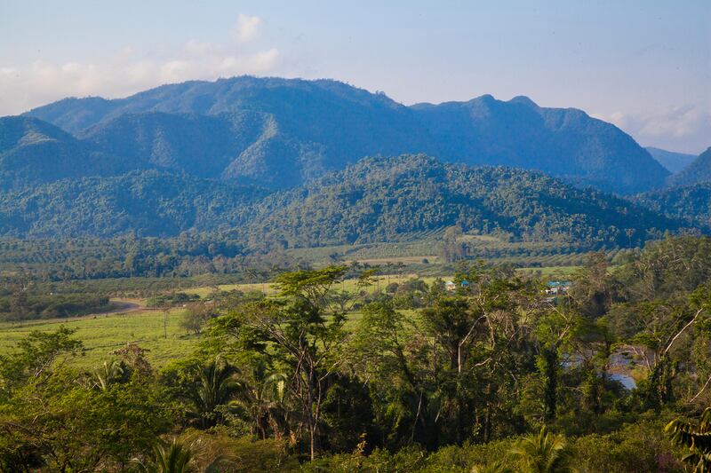 220724-belize-mayan-cave-embed-02_vdq5af