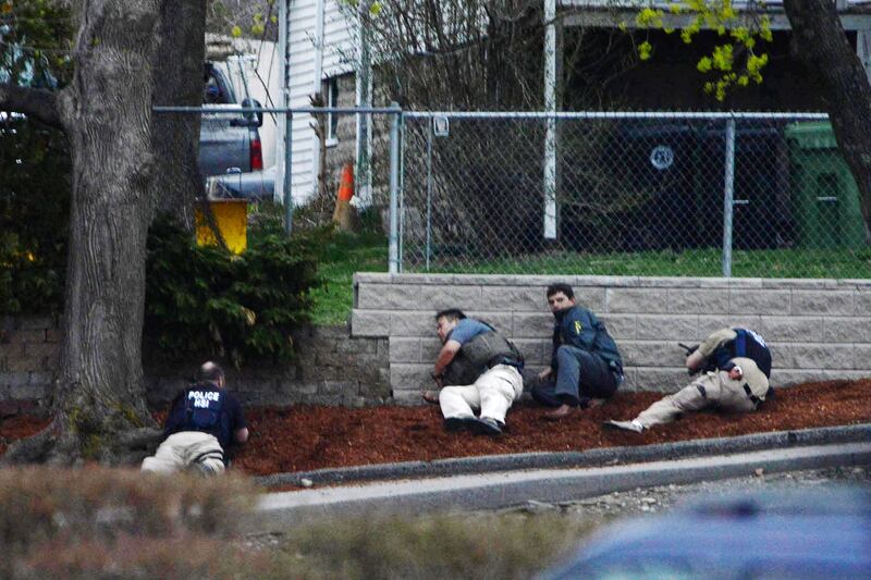 galleries/2013/04/20/the-hunt-for-boston-marathon-suspect-dzhokhar-tsarnaev-photos/hunt-boston-suspect-6_ajnaaq