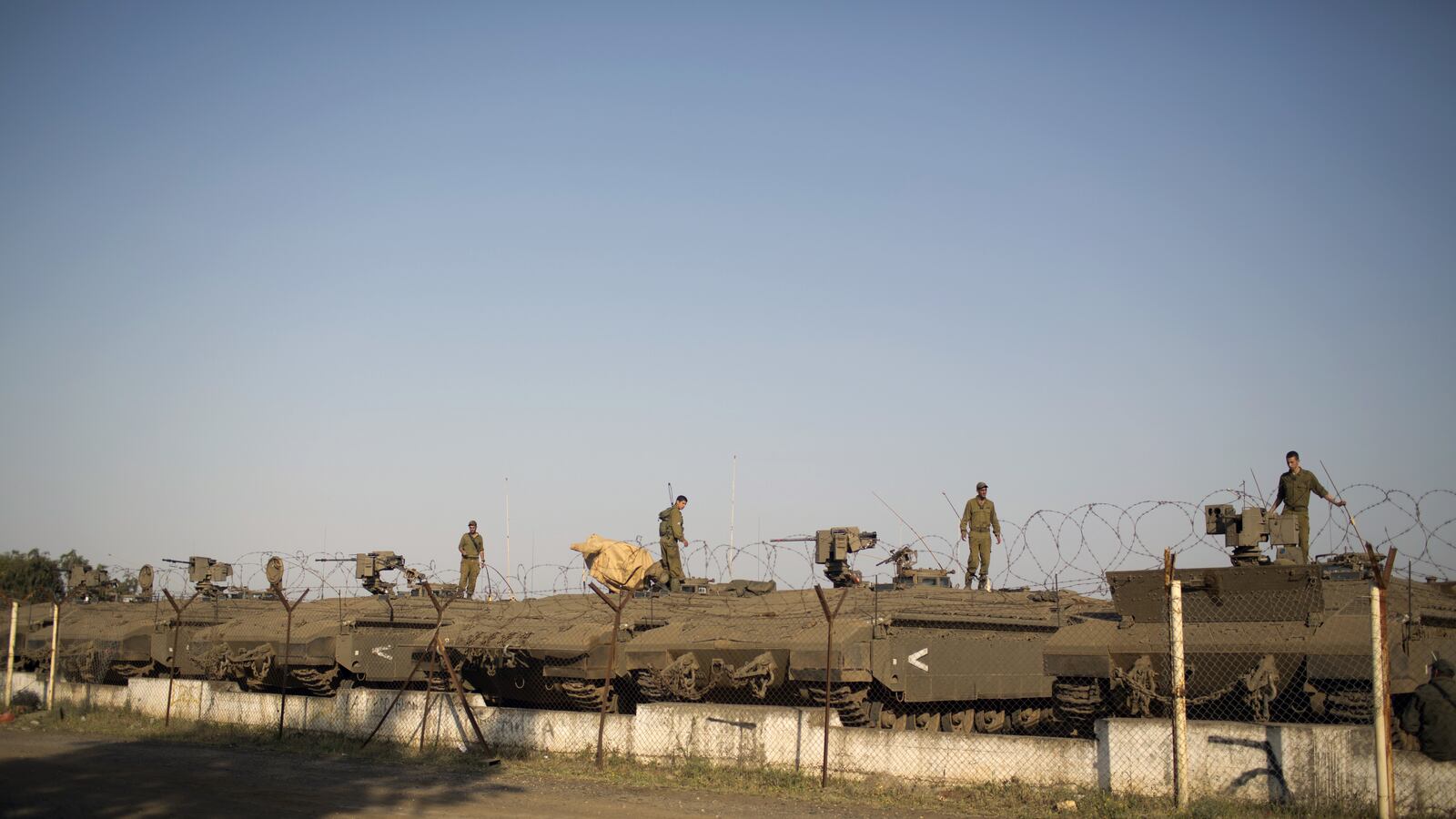 articles/2013/05/23/what-israel-thinks-of-syria/tanks-golan-openz_vevr0g