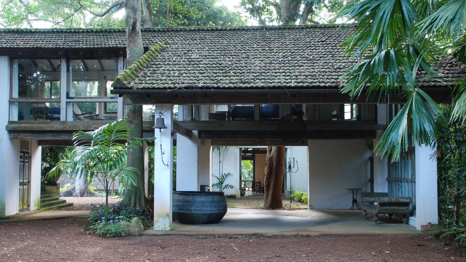 180317-govani-geoffrey-bawa-estate-12_xumucc