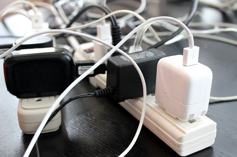 galleries/2014/02/04/tom-lorenzo-s-12-fashion-week-essentials/140203-nyfw-essentials-powerstrips_d42tfe