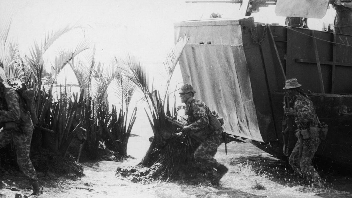 galleries/2012/01/27/famous-navy-seal-operations-photos/seal-operations-teaser_ndxy9d