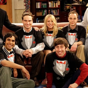 OS ANGELES - MAY 13: "The Tangerine Factor" -- The cast of THE BIG BANG THEORY - Kunal Nayyar (second to the left), Johnny Galecki (third from left), Kaley Cuoco (center), Jim Parsons (second from right) and Simon Helberg (foreground, right) - on set with executive producers Bill Prady (far left) and Chuck Lorre (far right). The first season finale of THE BIG BANG THEORY, Monday, May 19, 2008 on the CBS Television Network. (Photo by Sonja Flemming/CBS via Getty Images)