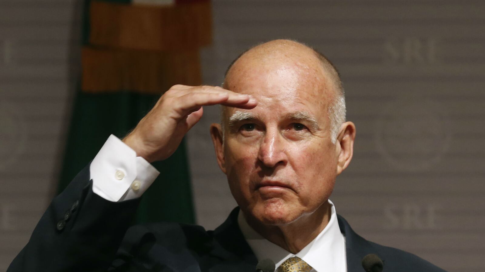 cheats/2014/09/29/ca-governor-oks-college-sex-crimes-bill/140929-jerry-brown-cheat_wxsurd