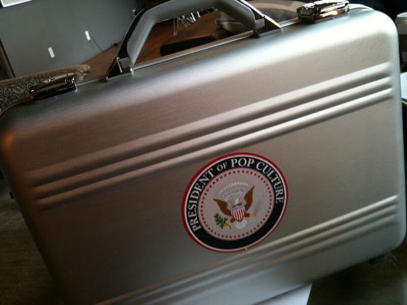 galleries/2010/07/14/best-celebrity-twit-pics/twitpi714---kutcher_ik1ant