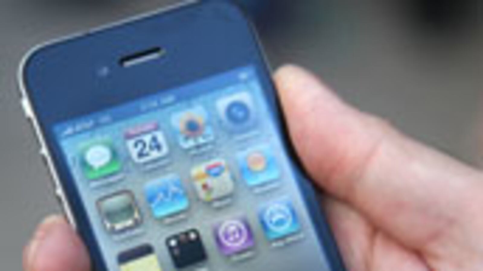 articles/2010/06/24/apple-iphone-4-best-of-the-reviews/streib-iphone_109522_j0oms9