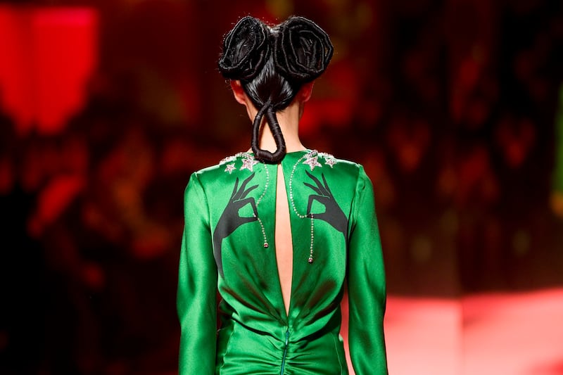 galleries/2015/01/29/fashion-faux-pas-in-paris/150129-paris-haute-couture-08_kcth7a