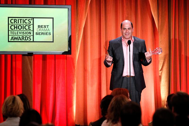 galleries/2012/07/25/modern-family-more-of-tv-s-nastiest-contract-battles-photos/ugly-tv-contract-disputes-mad-men_khzmhd