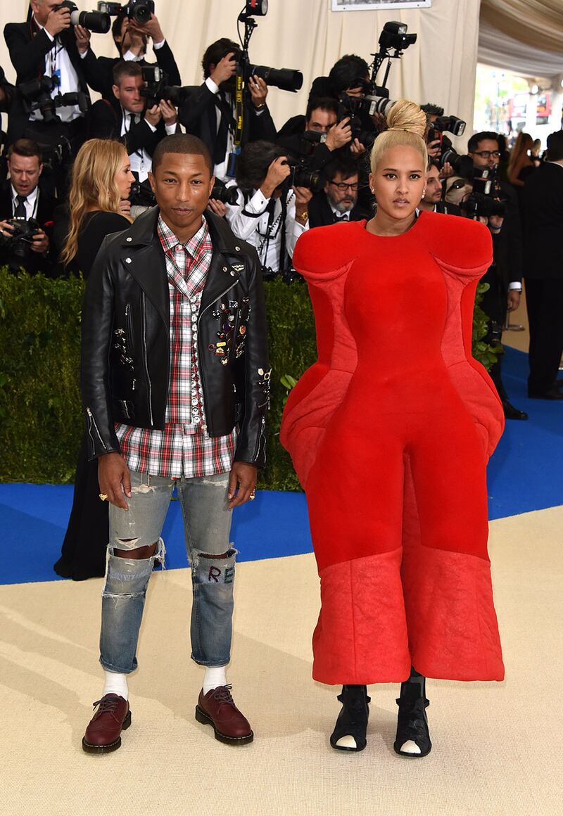 galleries/2017/05/01/how-to-rock-the-met-gala-red-carpet/170501-met-gala-01_wtrfmv