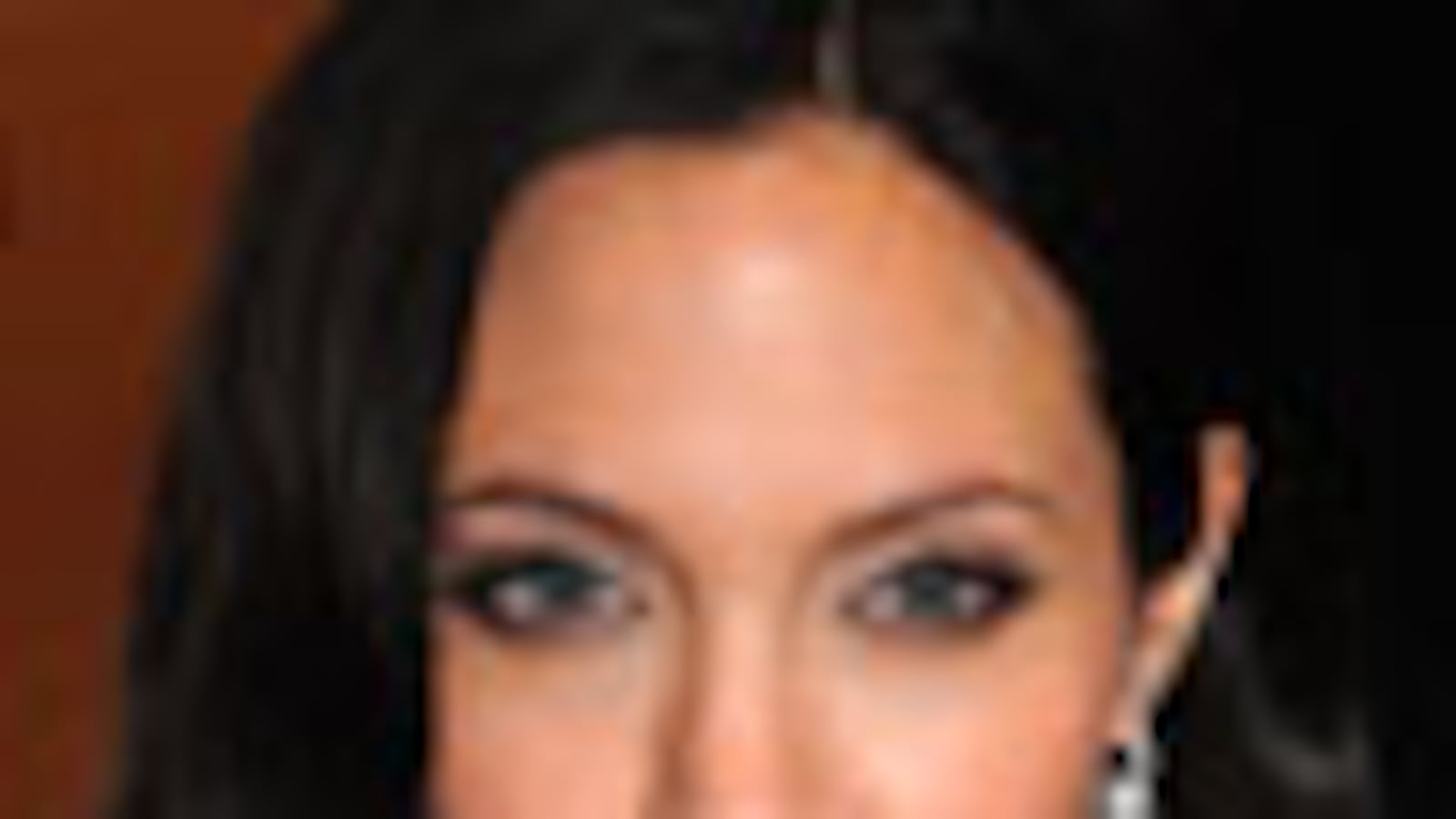 cheats/2009/04/22/angelina-jolie-to-touch-dead-bodies/oscars-angelina-jolie_xt6k9z