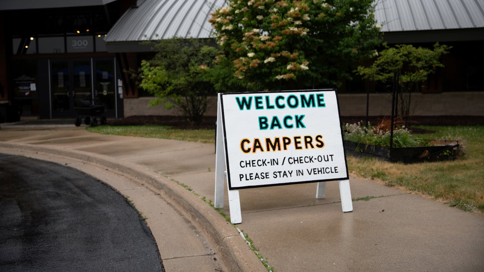 2020-06-23T000000Z_73148595_RC27FH9IRA96_RTRMADP_3_HEALTH-CORONAVIRUS-USA-SUMMER_vmixkf