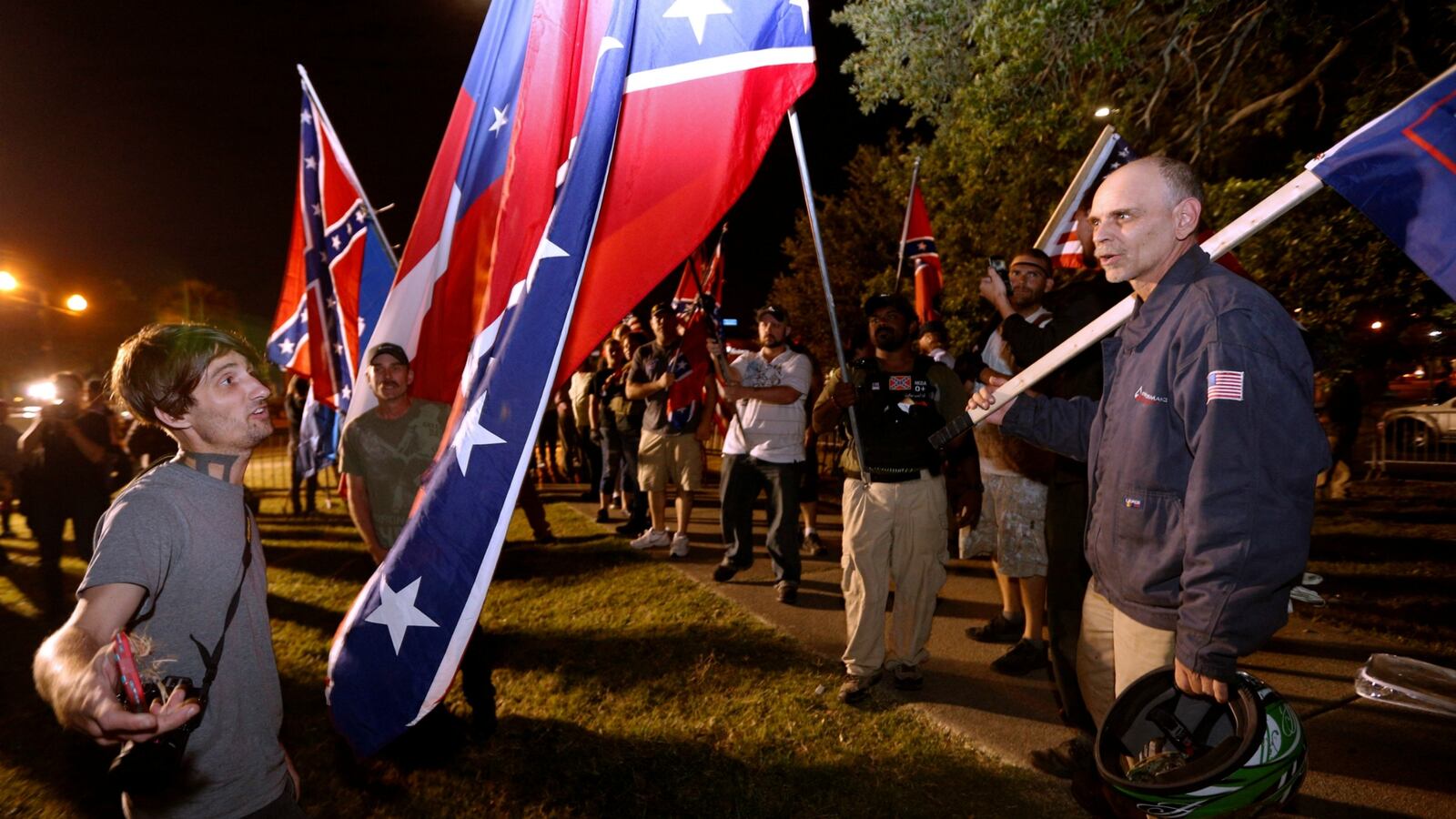 cheats/2017/05/11/another-confederate-monument-removed-in-new-orleans/170511-cheat-new-orleans-monument_foonbr