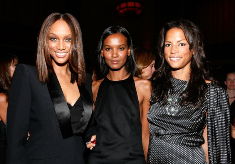 galleries/2009/09/24/wendi-murdoch-queen-rania-indra-nooyi-the-new-power-women/important-women-dinner-11_rermed