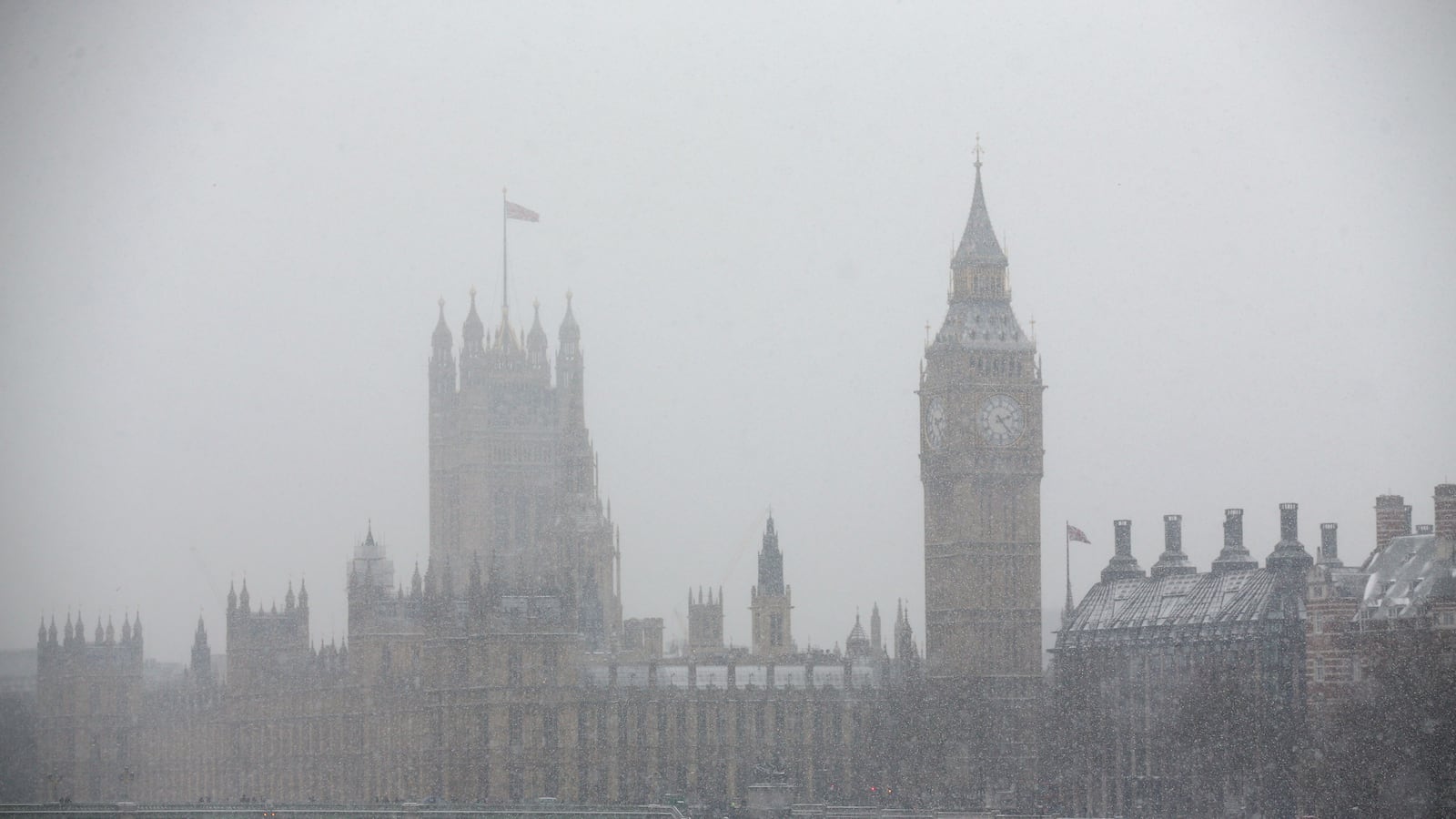 articles/2013/03/14/what-if-a-gay-king-or-queen-has-children-from-a-same-sex-marriage/london-in-snow-openz_sloplf