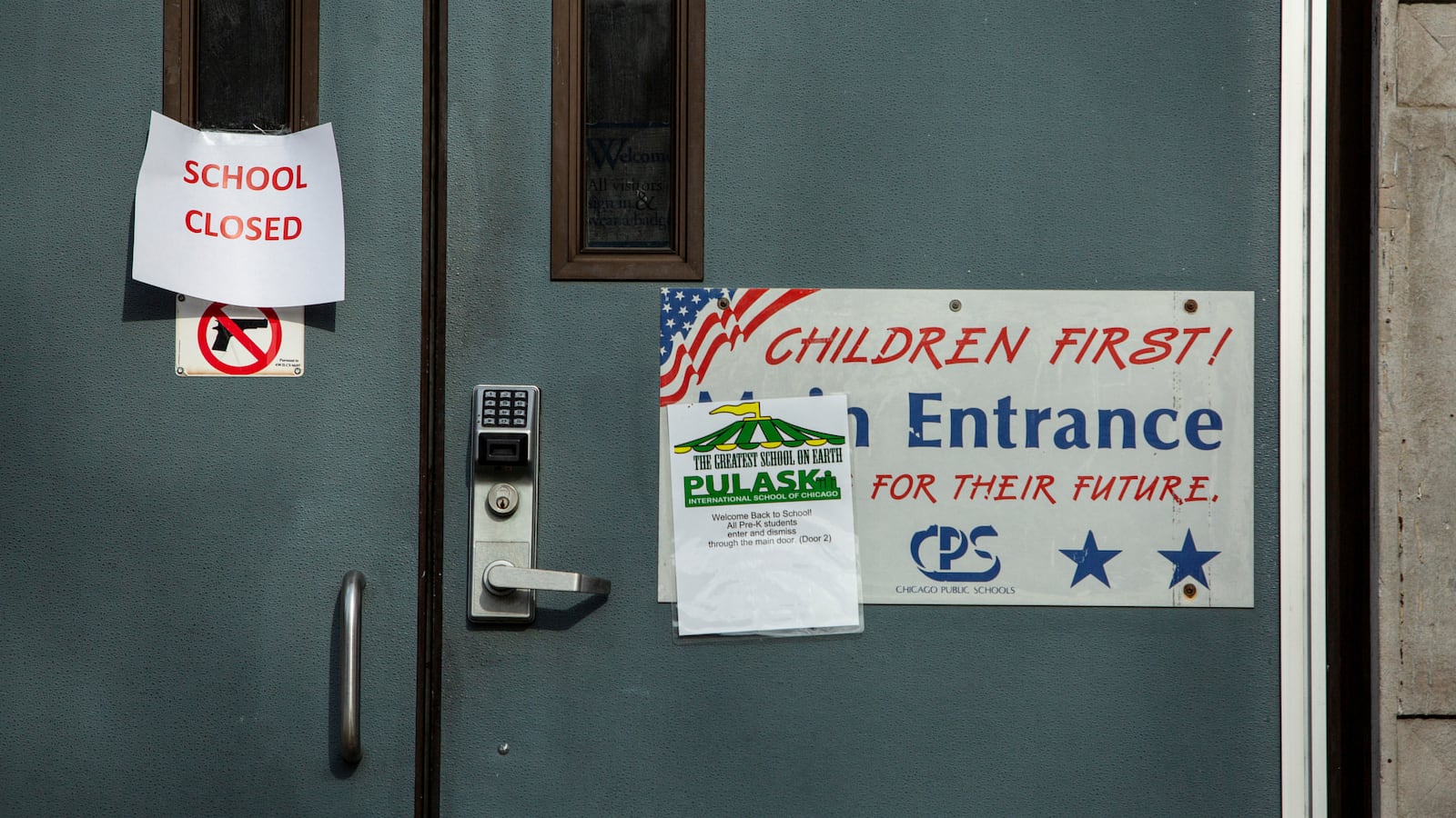 2022-01-05T190059Z_2084238684_RC2ZSR91560X_RTRMADP_3_HEALTH-CORONAVIRUS-USA_o2uwor