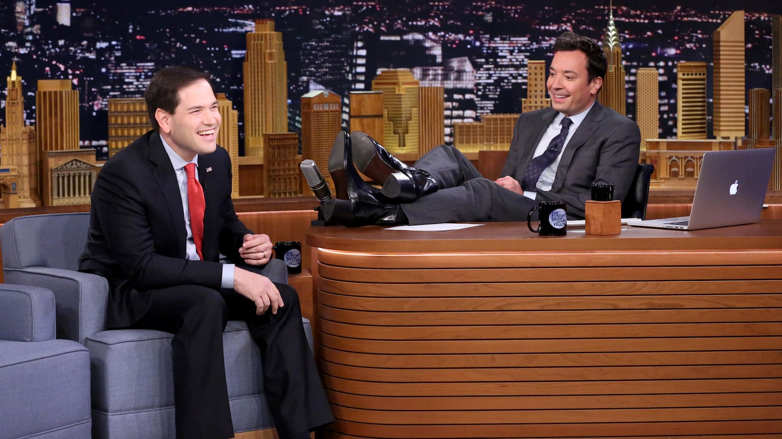 articles/2016/01/22/marco-rubio-comes-in-second-on-fallon/160121-grove-rubio-fallon-tease_nktk9d