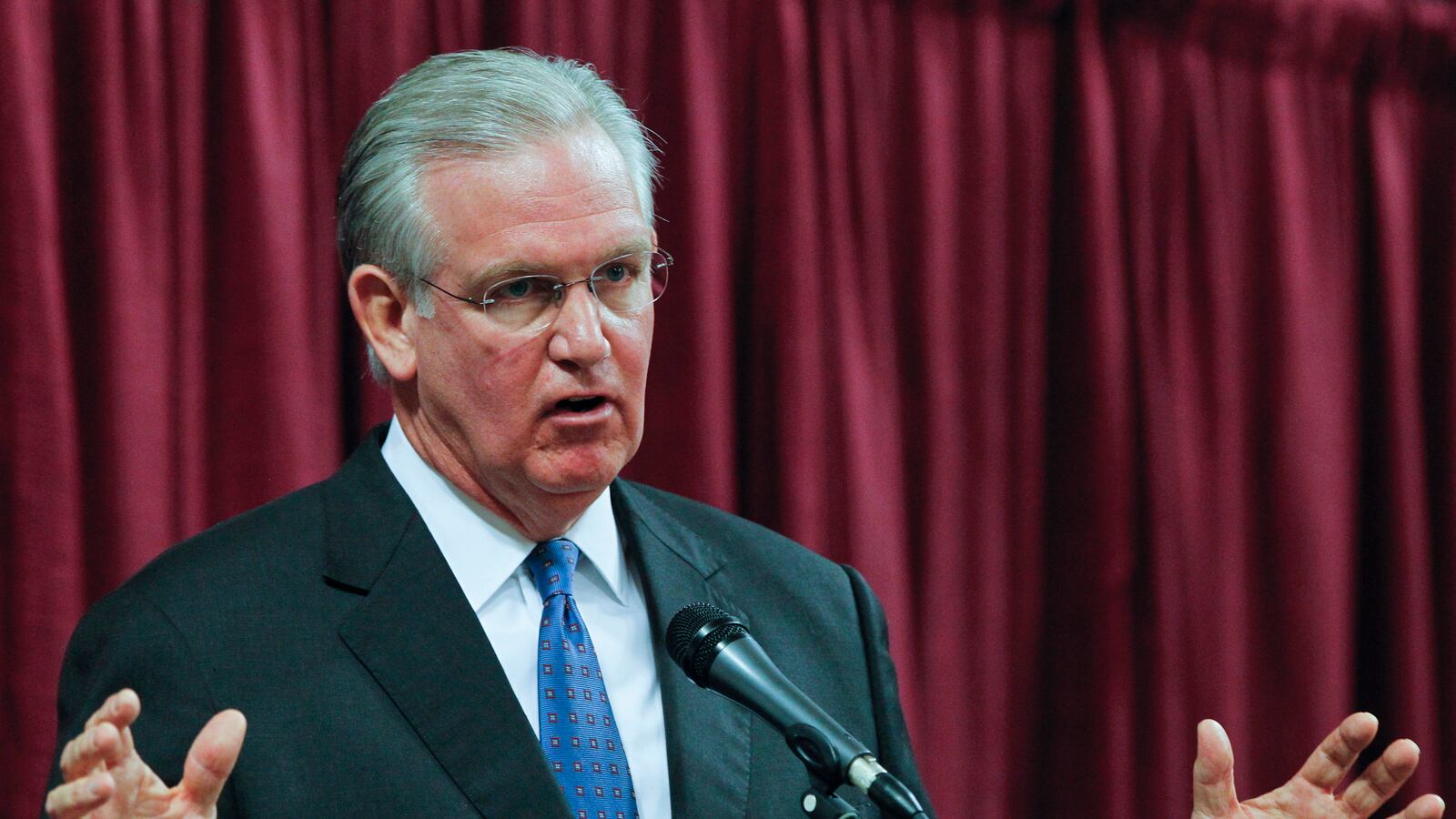 articles/2014/08/19/missouri-governor-jay-nixon-shows-us-how-not-to-govern/140721-jay-nixon-jacobs-tease_olzvja