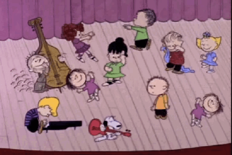 charlie-brown-christmas-stage_xf2w8j