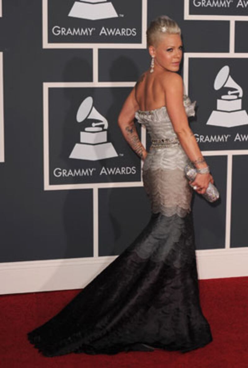 galleries/2010/01/31/grammy-red-carpet/grammy-red-carpet---pink_egt4nl