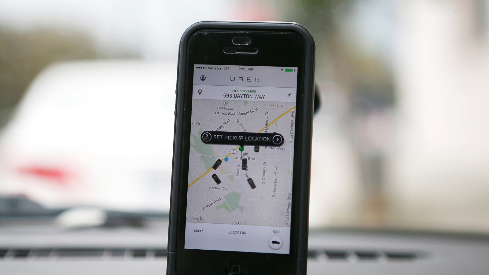 cheats/2014/02/26/uber-rigged-surge-prices/140226-uber-car-cheat_jfwgvj