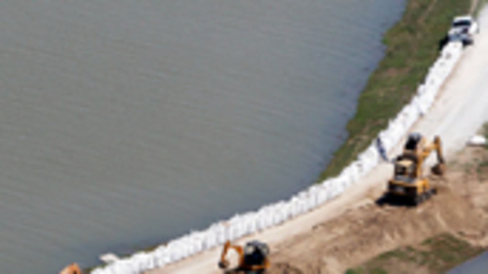 cheats/2011/05/13/louisiana-braces-for-flooding/horne-nola-flooding_179642_nxmuez