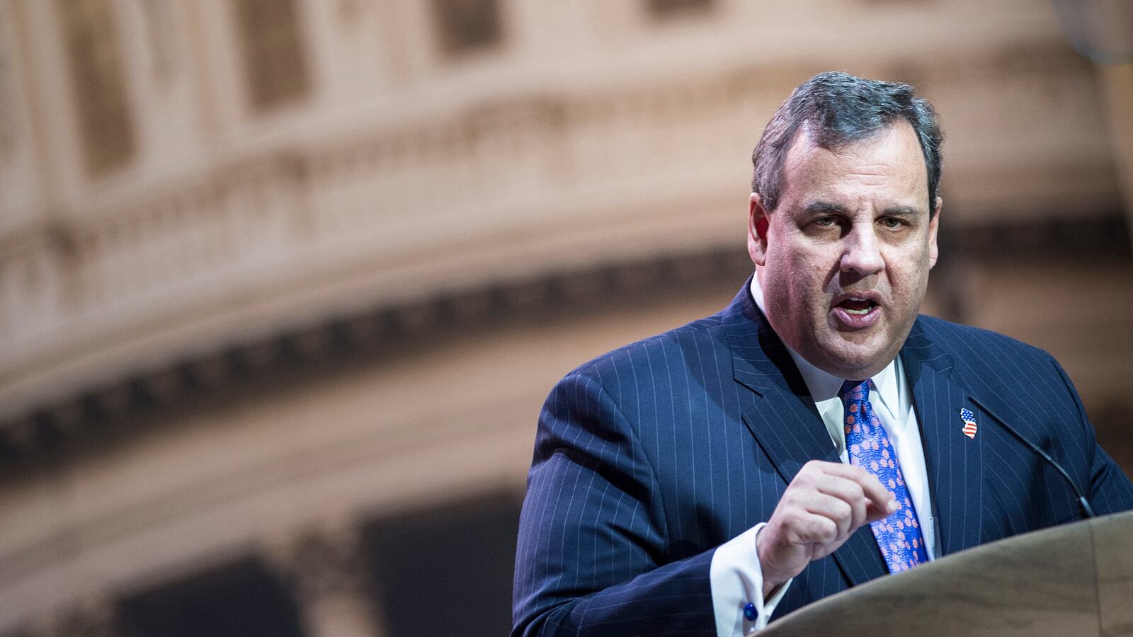 articles/2014/03/06/chris-christie-makes-frenemies-at-cpac/140306-christie-cpac_osbjfx