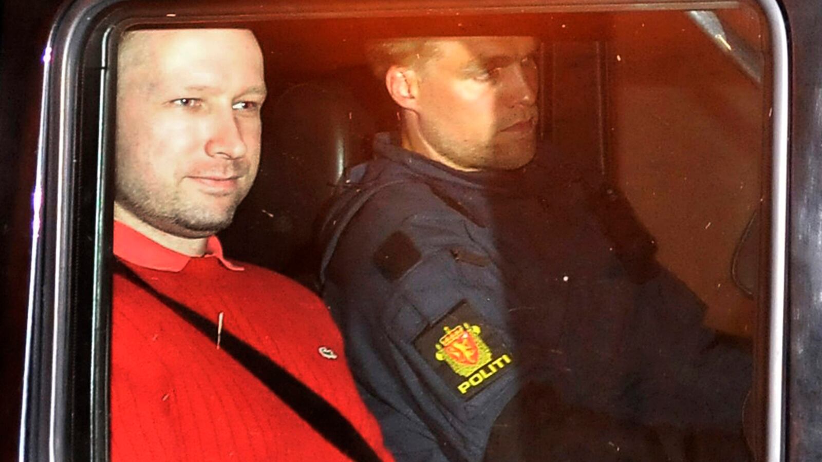 cheats/2011/07/27/norway-breivik-likely-acted-alone/killer-smiles-andres-breivik_yhua59