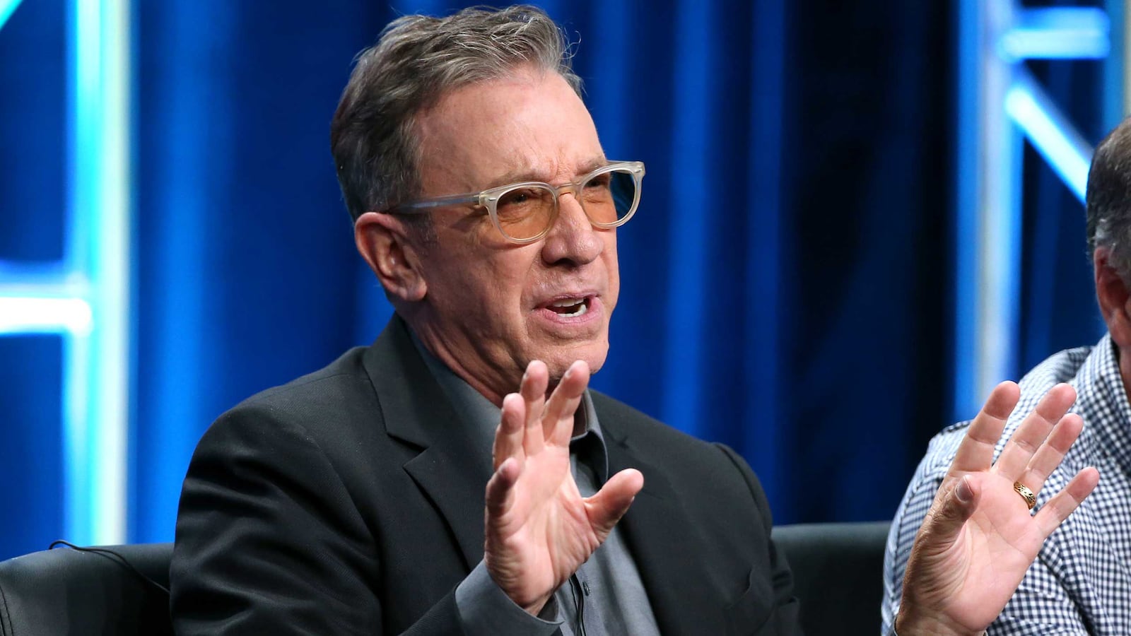 180802-fallon-tim-allen-last-man-standing-hero_z8smvk