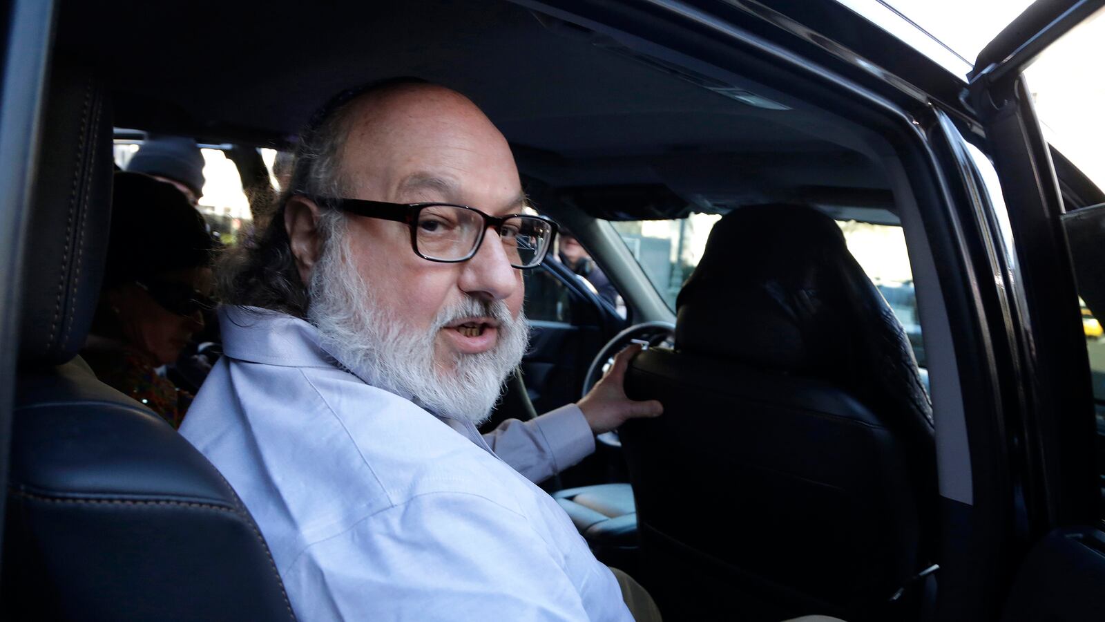 articles/2015/11/21/why-is-the-gop-so-silent-over-pollard/151120-woodruff-pollard-tease_tsbptl