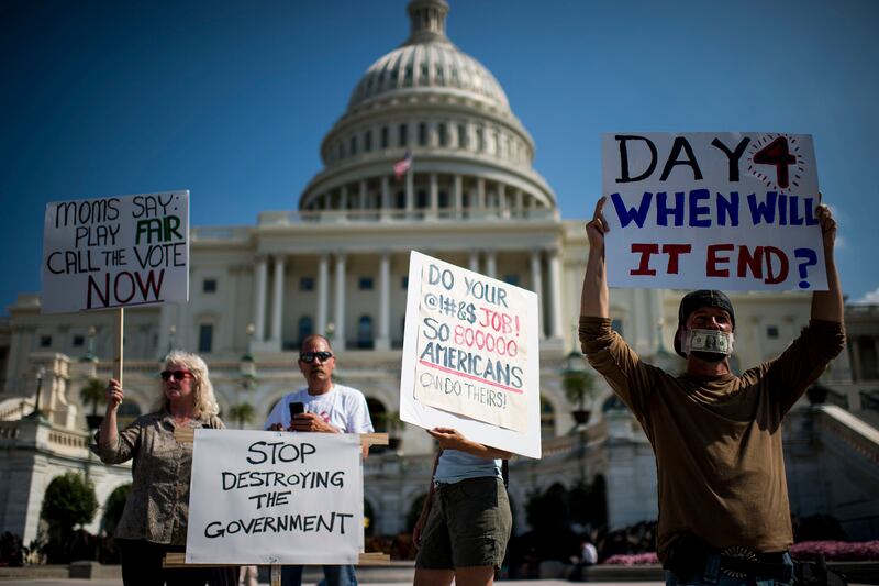 articles/2013/10/04/who-s-really-winning-the-government-shutdown-debate/131004-bouie-shutdown-tease-embed_tgdxz0