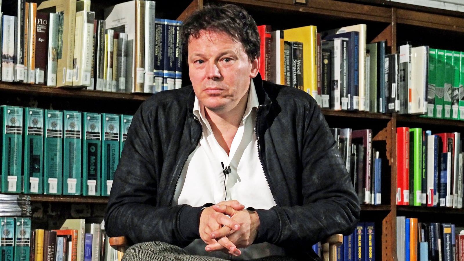 180518-romeo-graeber-bullshit-job-hero_cqbwju