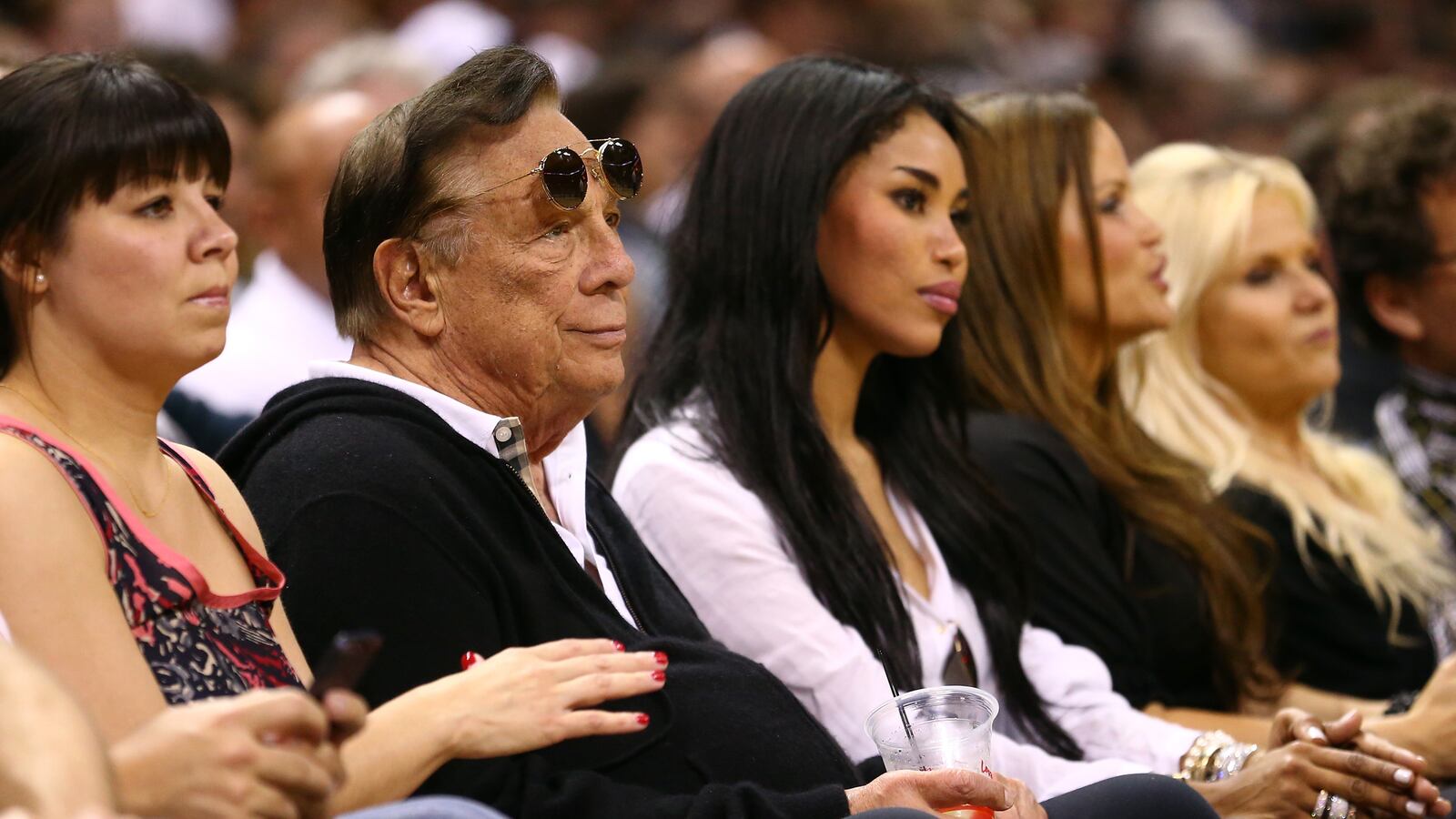 articles/2014/04/27/fact-checking-the-sunday-shows-april-27/140427-pundit-tease_ptcr7b