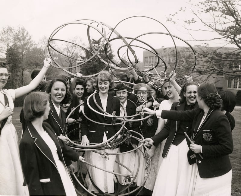 galleries/2014/04/06/seven-sisters-style-photos/seven-sisters-gal02_b5y0px