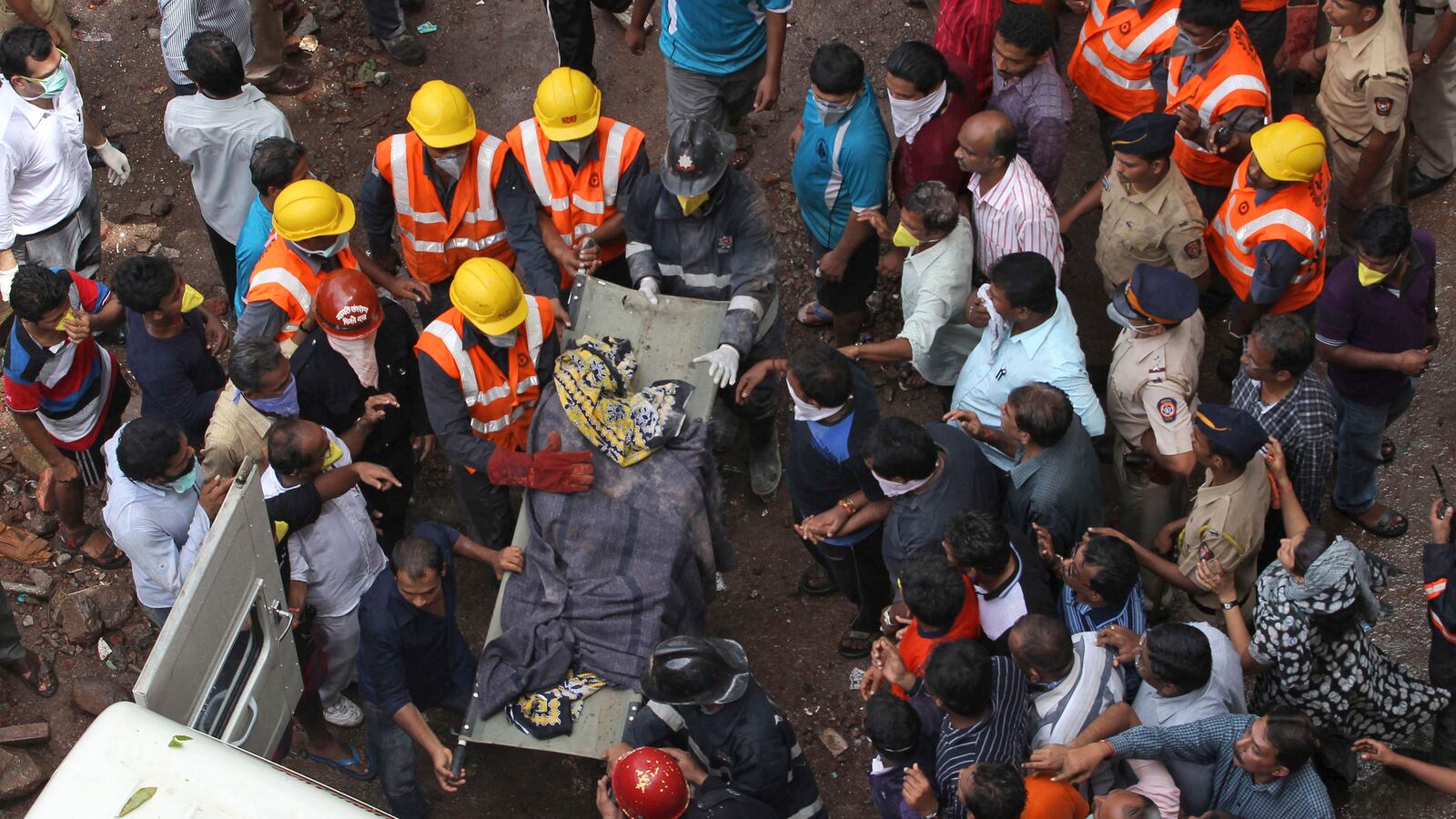 cheats/2013/09/29/60-dead-in-mumbai-building-collapse/130929-mumbai-building-cheat_lmzjy3