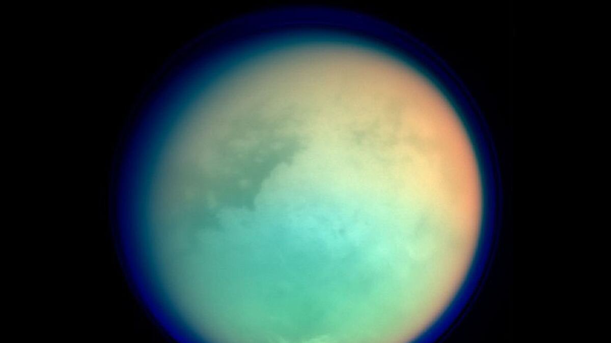 cheats/2011/11/23/scientists-rank-extra-terrestrial-planets/saturn-moon-titan-cheat_hgzond