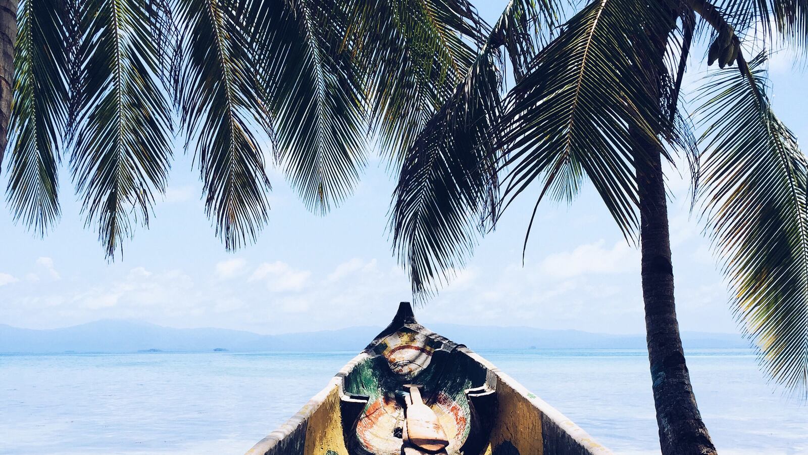 articles/2016/11/21/your-guide-to-puerto-rico-s-best-beaches-and-outdoor-spots/161111-jetblue-boat-tease_sspqqz