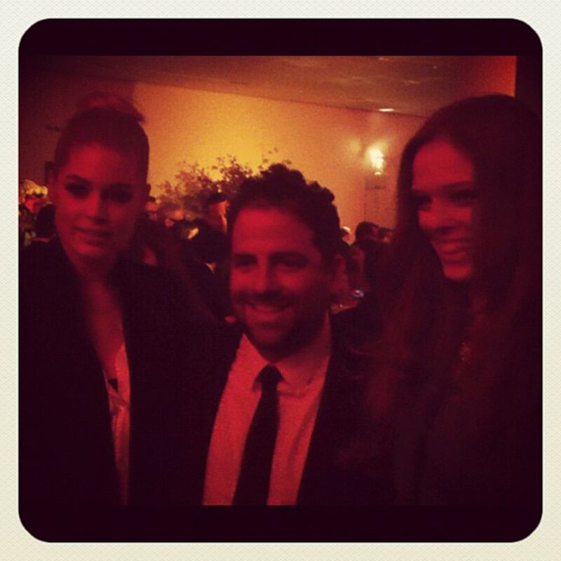 galleries/2011/10/26/celebrities-do-halloween-kelly-clarkson-j-lo-more-twitter-pictures/twitpics-coco-rocha_c4tohg