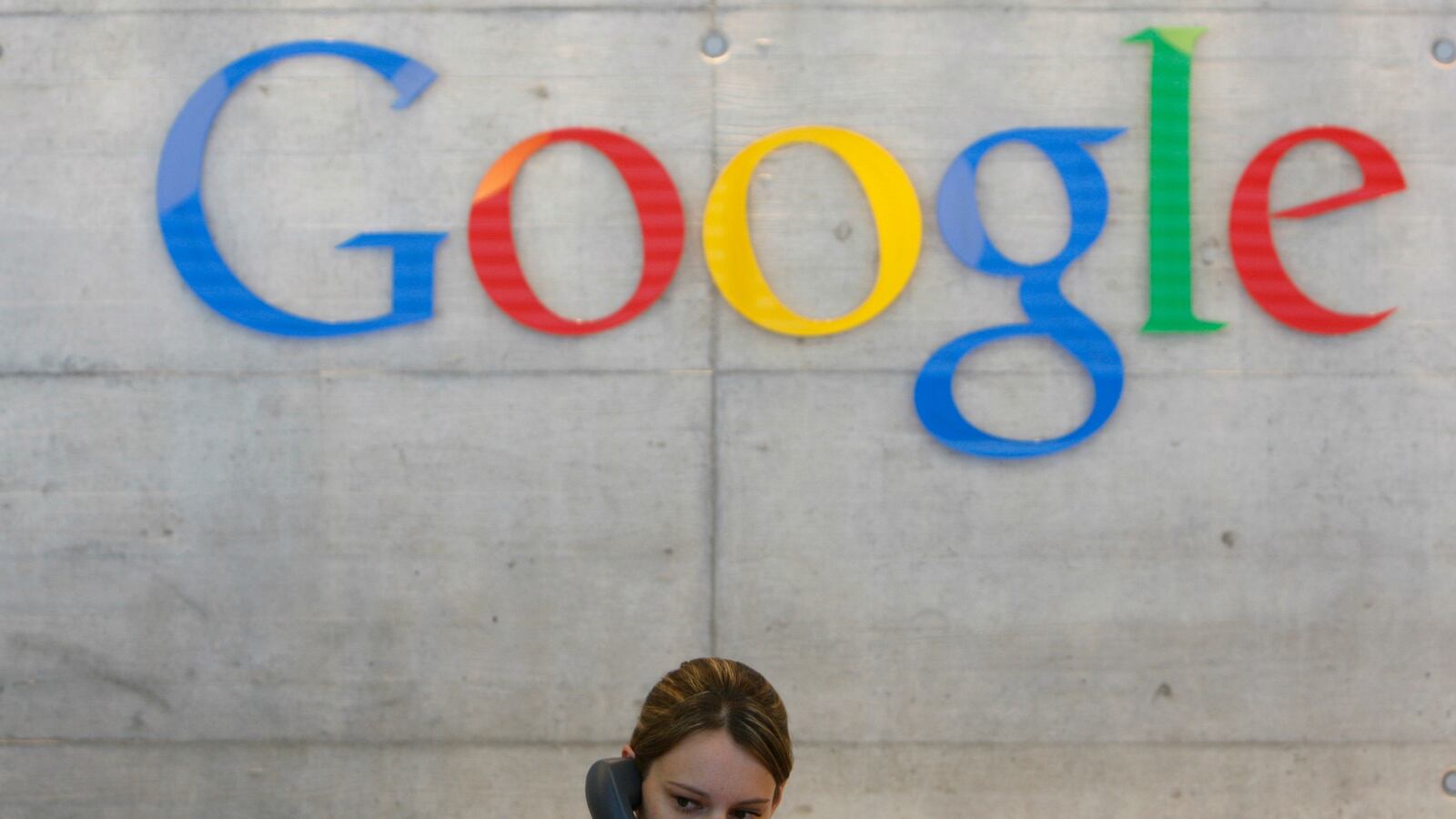 cheats/2016/11/14/google-cracks-down-on-fake-news/161114-google-fake-news-cheat_fygzve