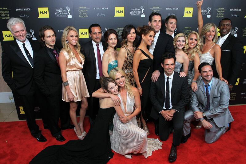 galleries/2012/11/21/david-petraeus-may-have-let-us-down-but-here-are-generals-to-embrace/generals-we-are-thankful-for-general-hospital_sah30p