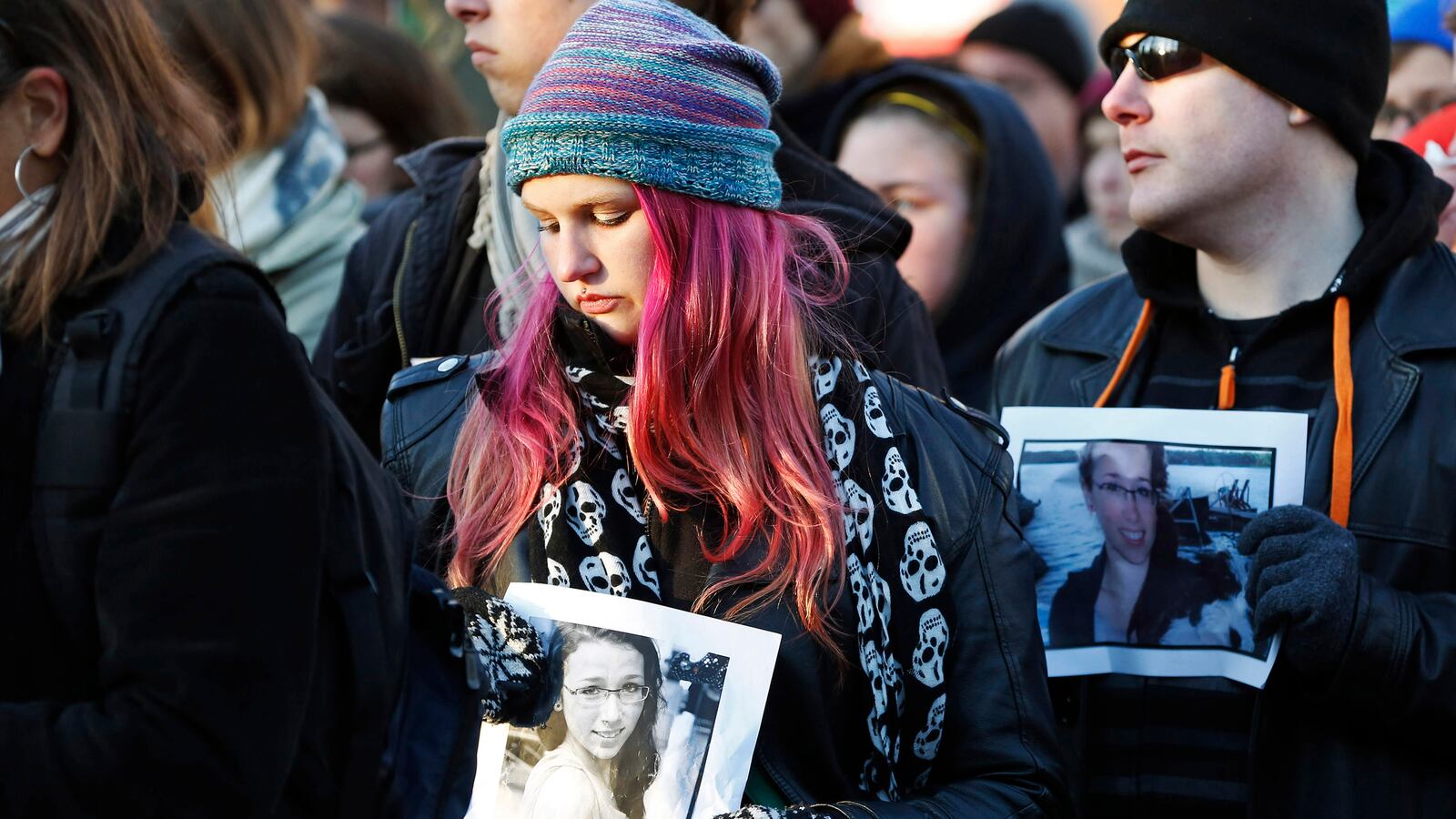 articles/2013/04/27/rehtaeh-parsons-s-best-friend-speaks-out/130427-pelisek-parsons-tease-embed_kzkefc