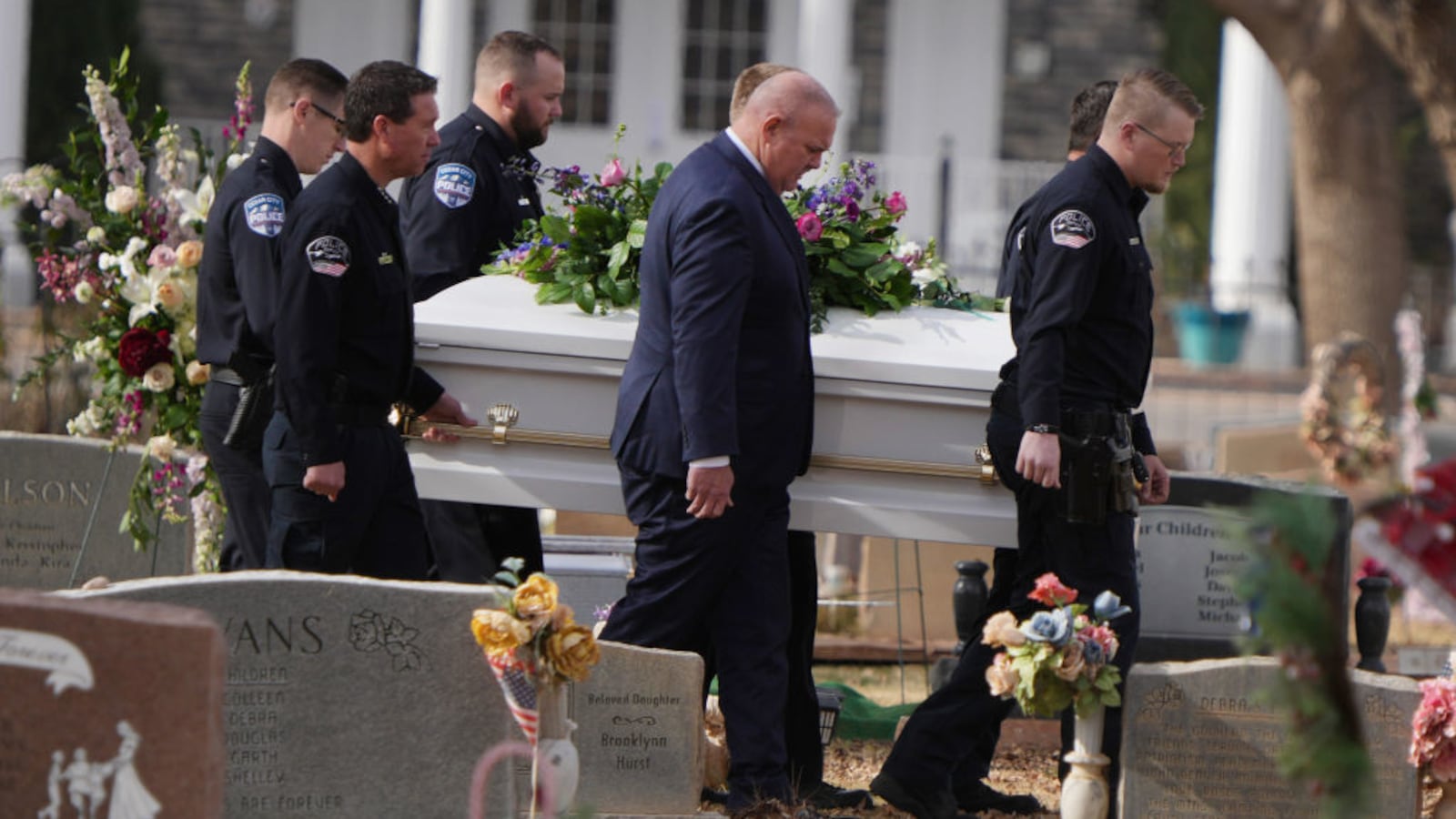 GettyImages-1246212599_qxrree