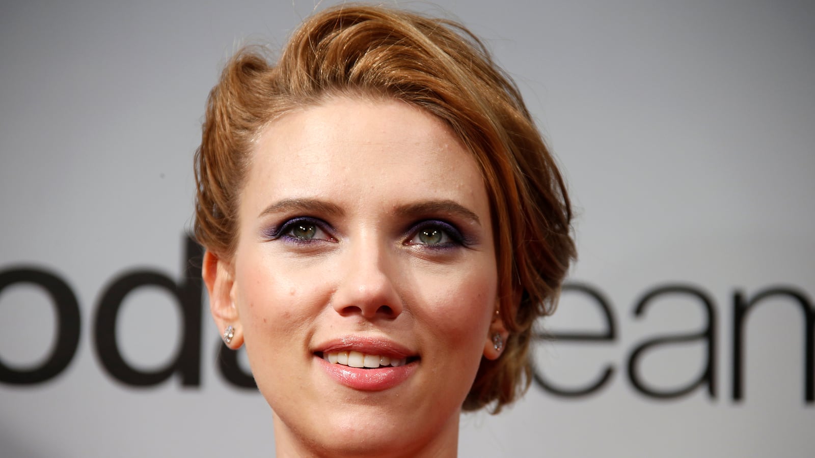 cheats/2014/04/10/johansson-hates-scarjo/140410-scarjo-nickname-cheat_xdjksm