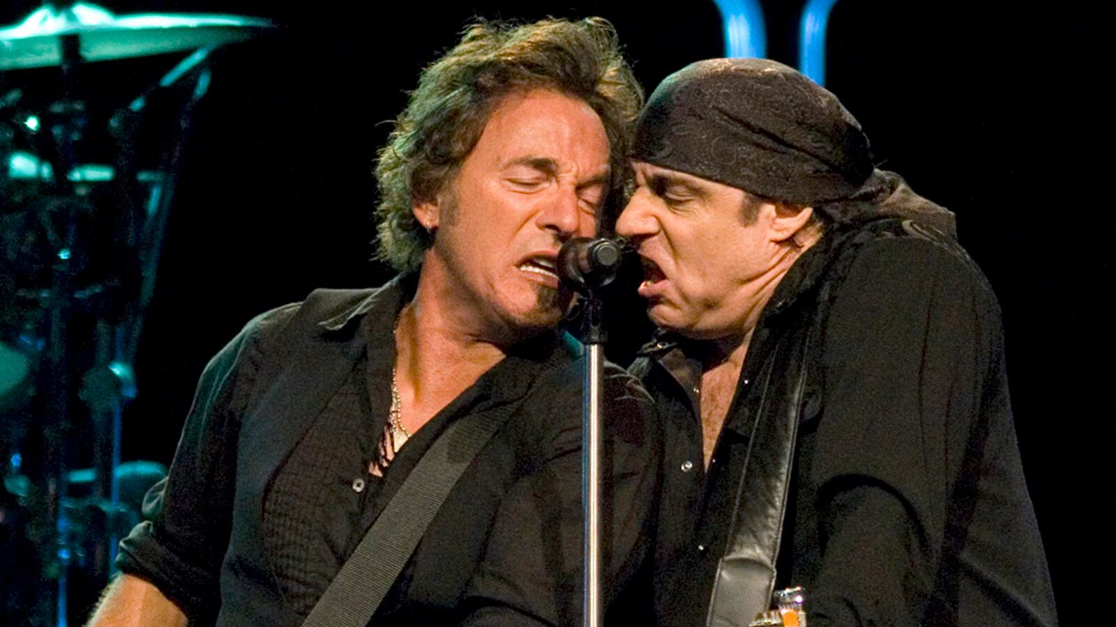 2007-10-03T120000Z_1103927602_GM1DWHCUKCAA_RTRMADP_3_USA_a1sgcm