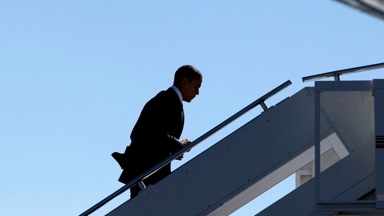 cheats/2012/10/21/for-obama-race-a-personal-matter/president-obama-rarely-discusses-race-cheat_jocy9b
