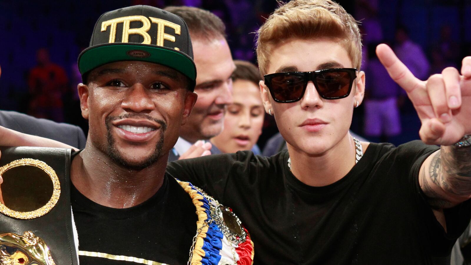 170821-zimmmerman-mayweather-bieber-tease_cuf2b5