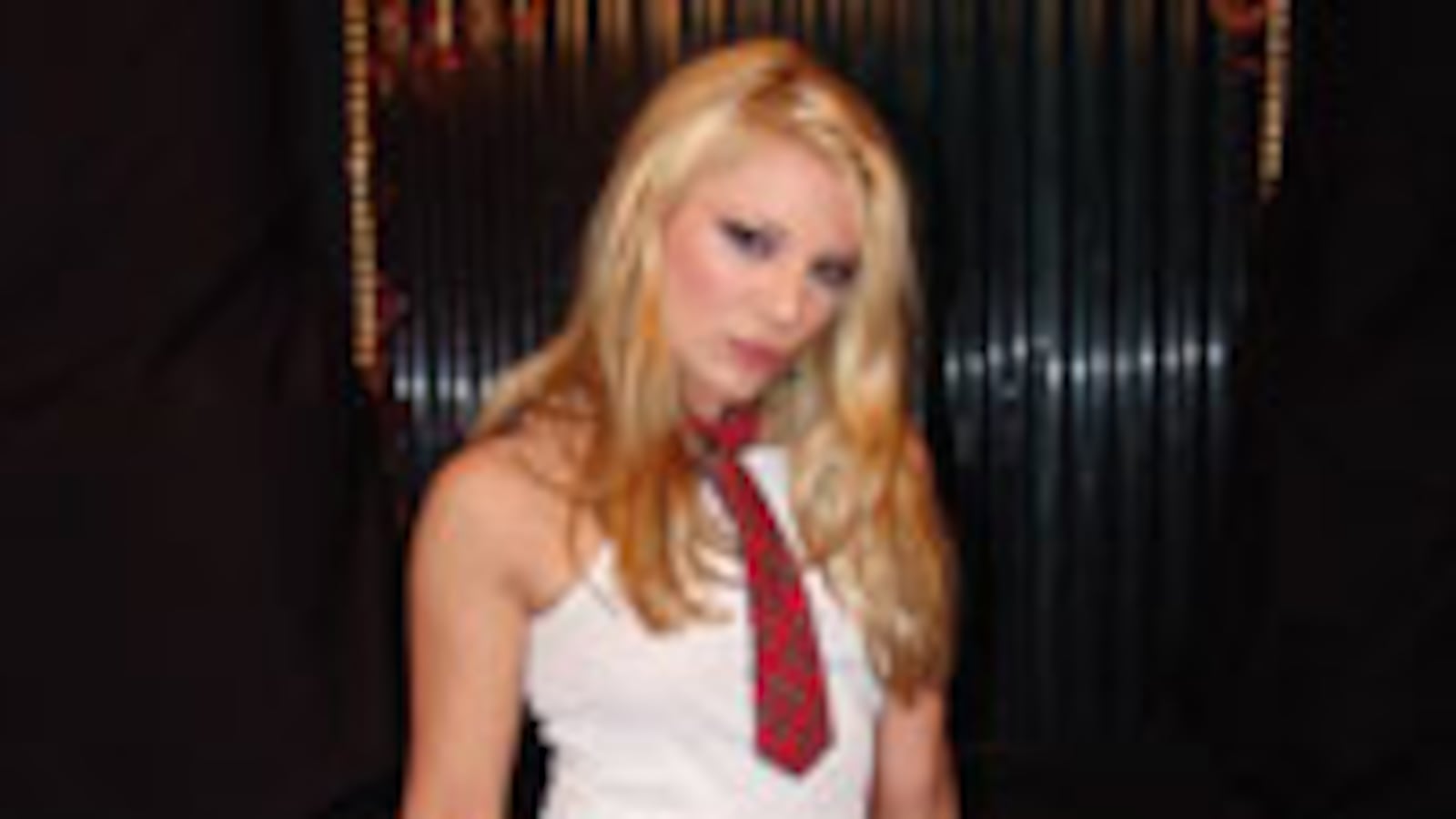 articles/2010/08/09/porn-star-aurora-snow-goes-from-barely-legal-to-milf/snow-aurora-snow_113019_yqmkbv