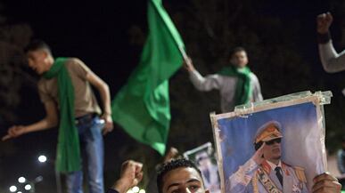 cheats/2011/03/21/gaddafi-forces-push-back-rebels/cheat-libya-cease-fire_aqonlh