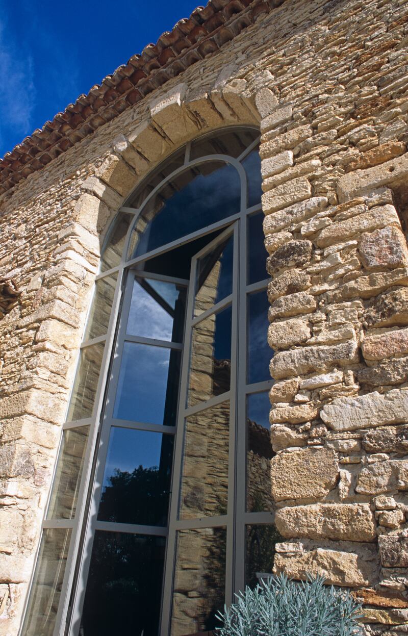 galleries/2013/10/06/omg-i-want-this-house-france-edition-photos/131004-omg-house16_hhjdwl